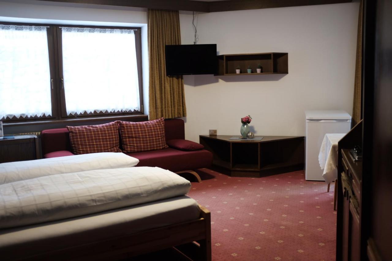 Hotel Garni Trojer à Campo Tures Extérieur photo